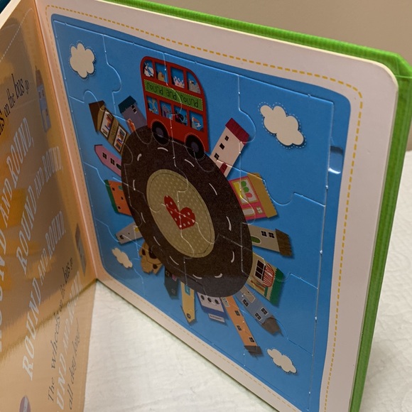 Jigsaw Puzzles in a Board Book “Wheels on the Bus” - Picture 4 of 12